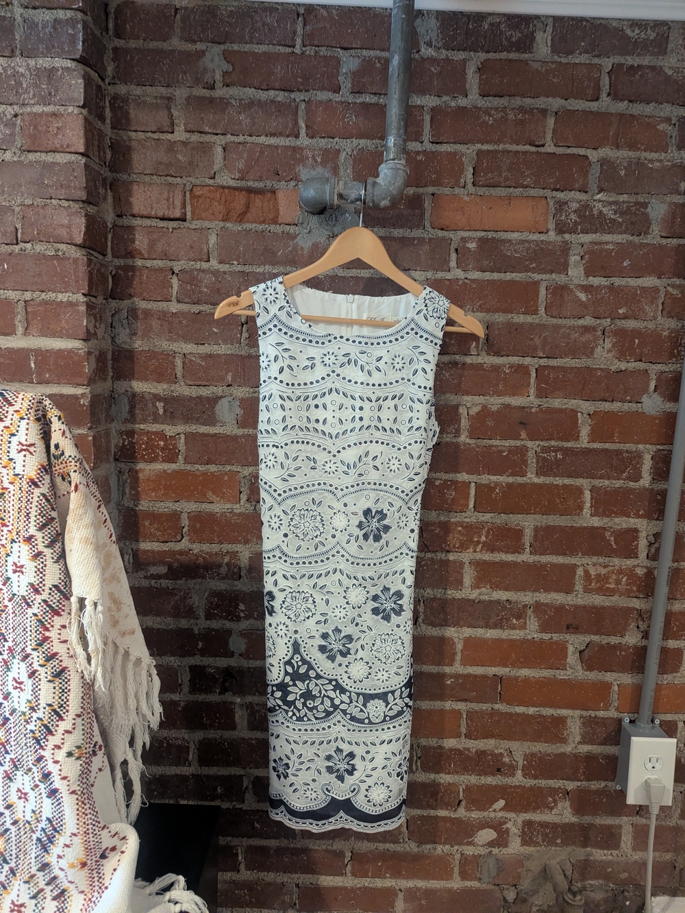 Eliza J White and Navy Floral Lace-Pattern Sheath Dress